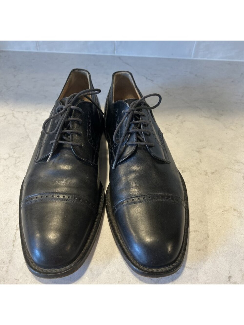 Bruno Magli Men’s Perforated Talbot Cap-Toe 10.5 M Black Leather Italy Bolognia